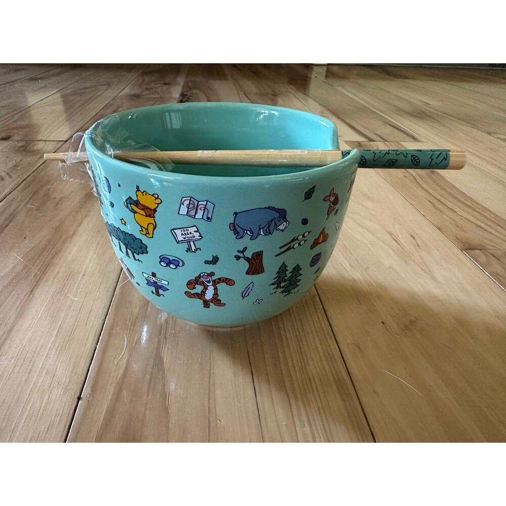 Disney Winnie the Pooh Allover Icons 20-Ounce Ramen Bowl and Chopstick Set